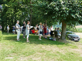 Wortgottesdienst an der Weingartenkapelle (Foto: Karl-Franz Thiede)